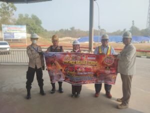 Unit Pam Obvit Sat Samapta Polres Muara Enim Sosialisasikan Pencegahan Karhutla di PT. TEL Rambang Niru.
